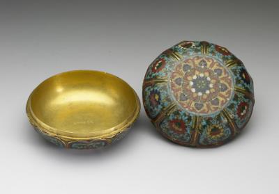 图片[3]-Box with Indian lotus decoration in cloisonne enamels, Ming dynasty, Jingtai reign (1450-1456)-China Archive